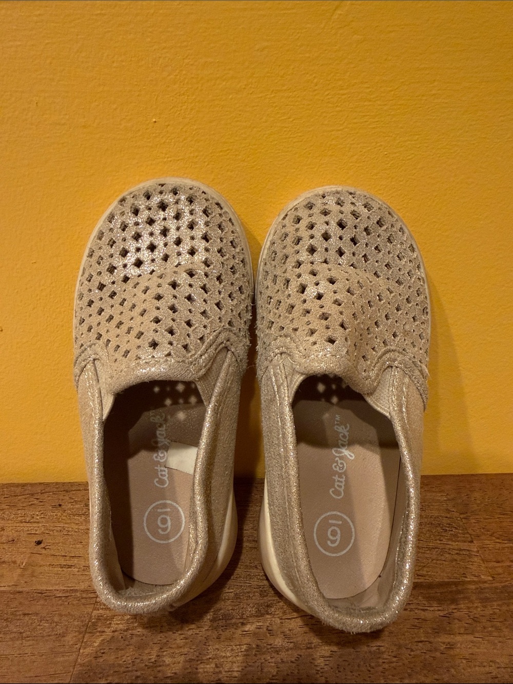 Cat & Jack Girls' Gold Glitter Slip-On Shoes, 6